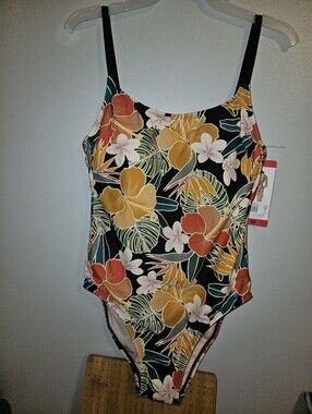 🌺 NWT Hurley Tropical Floral One Piece Swimsuit | Size Medium | UPF 50+
